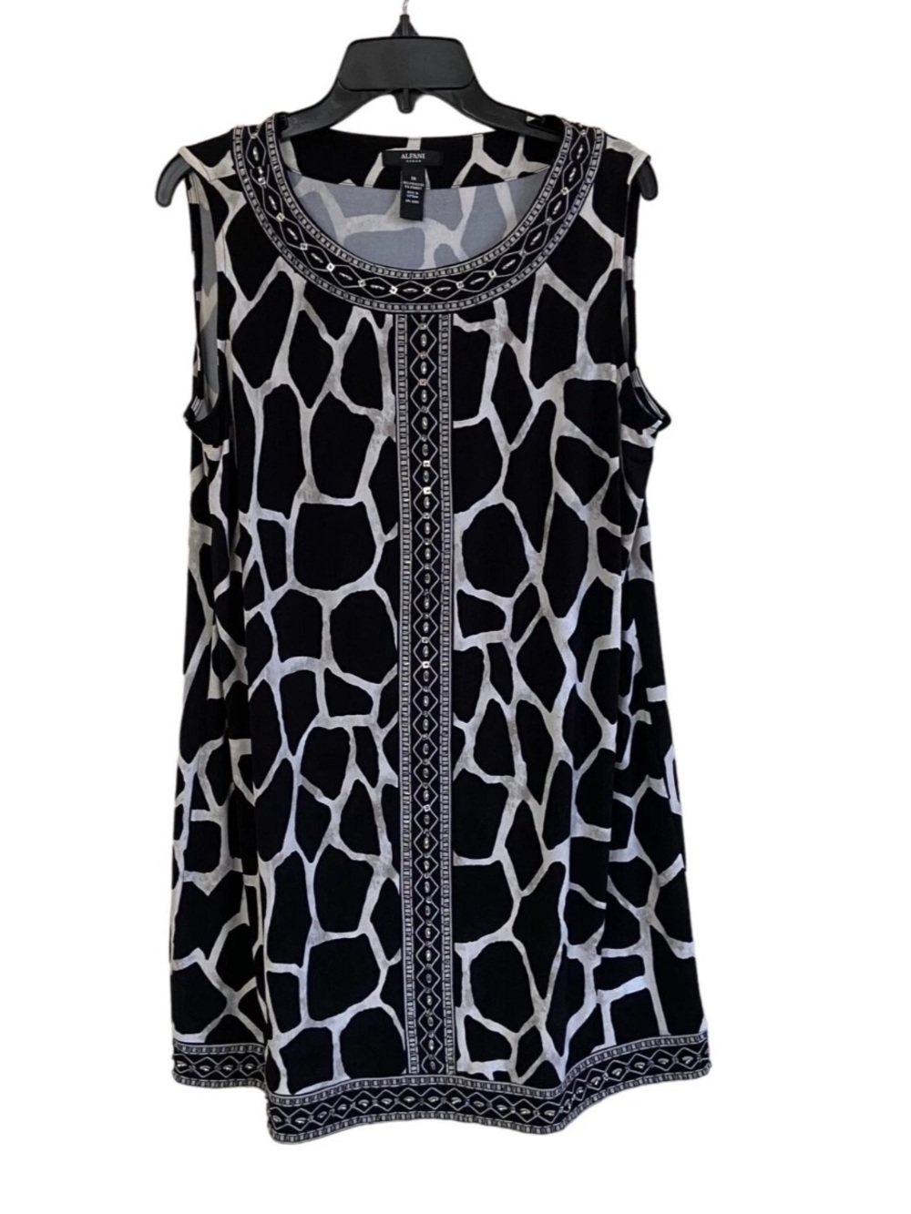 Alfani Black and White Patterned Sleeveless Shift Dress